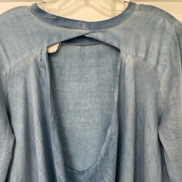 NWT California Moon Rise Blue Drape Back Blouse M - Picture 10 of 15